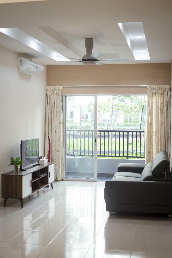 Bsp21 Apartamento Jenjarum Exterior foto